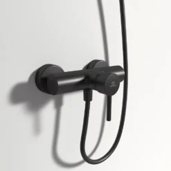 Ideal Standard CeraLine - Douchekraan Wandmontage, Zwart BC200XG -sanitino c5b24a63d275ccb38d30cff9