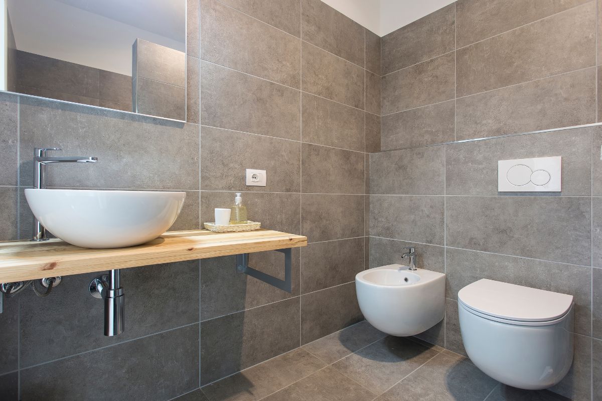 sanitino -sanitino Altezza sanitari sospesi Canva 1